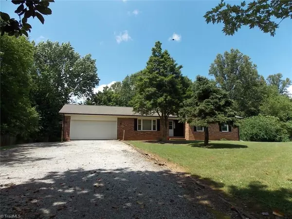 270 Paynetown RD, Mount Airy, NC 27030