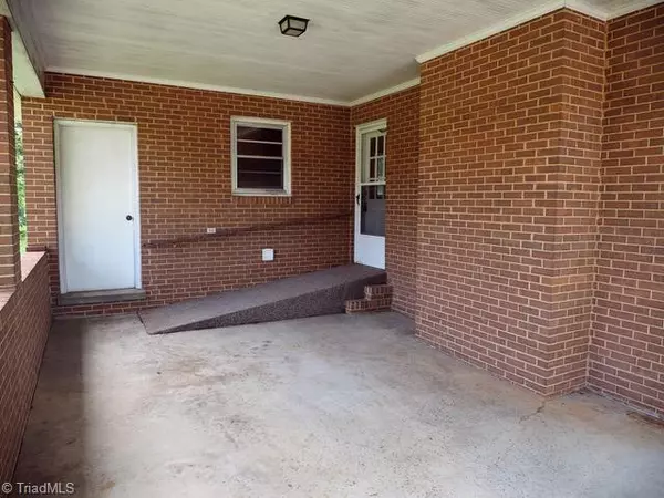 Ramseur, NC 27316,204 Holly Hill ST