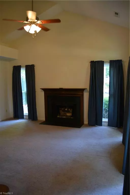 King, NC 27021,264 Winfield DR