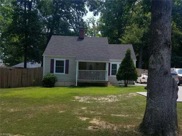 2603 Pinecroft RD, Greensboro, NC 27407