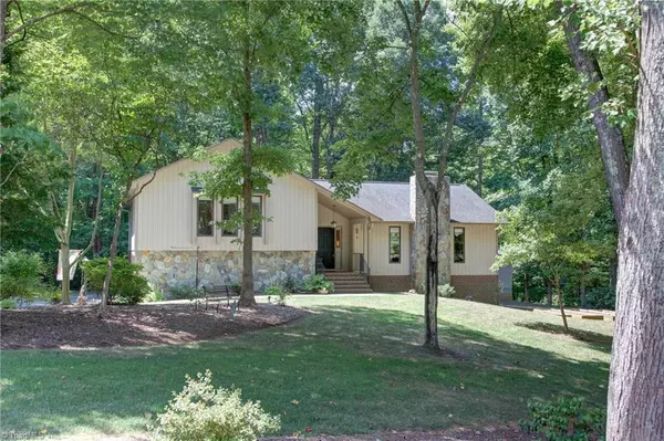 2224 Old US Highway 421, Yadkinville, NC 27055