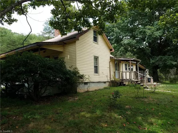 115 Buchanan LN, Mount Airy, NC 27030