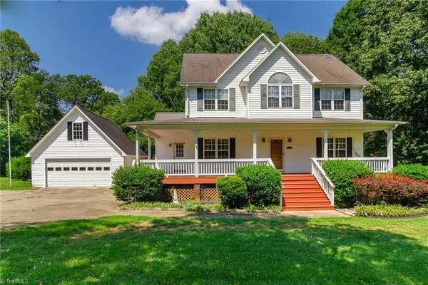 8113 Lariat DR, Summerfield, NC 27358