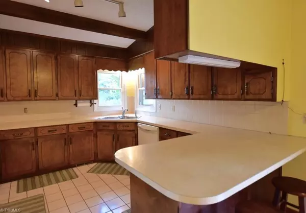 Mount Airy, NC 27030,362 Forest Knoll DR