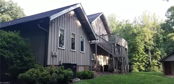 Mount Airy, NC 27030,376 Pineview DR