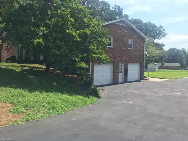 Clemmons, NC 27012,142 Maitland CT