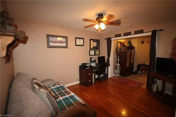 King, NC 27021,222 Glenn AVE