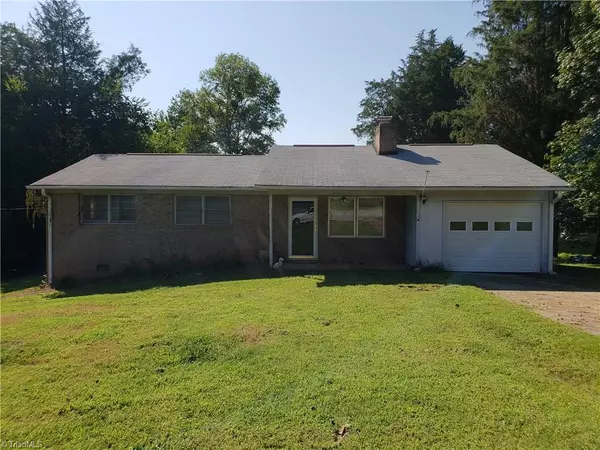 132 Lowell ST, Lexington, NC 27295