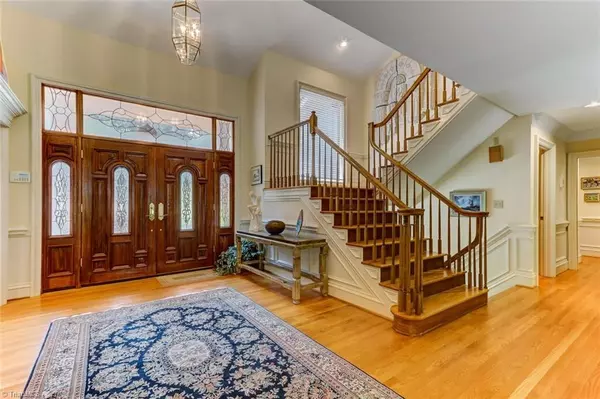 Oak Ridge, NC 27310,8230 Hunting Cog RD