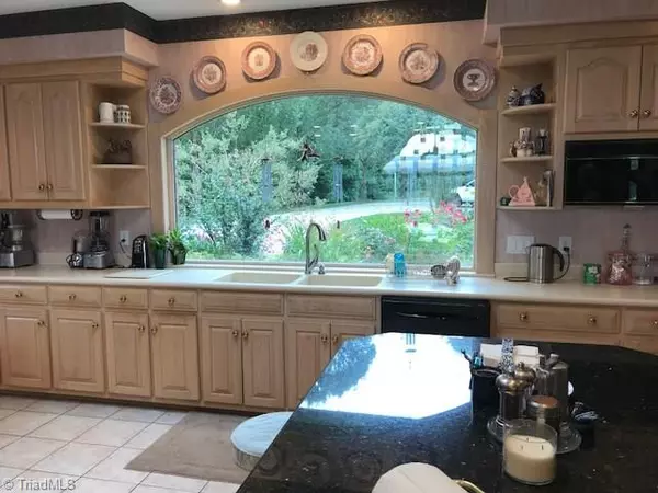 Mount Airy, NC 27030,1688 Pipers Gap RD