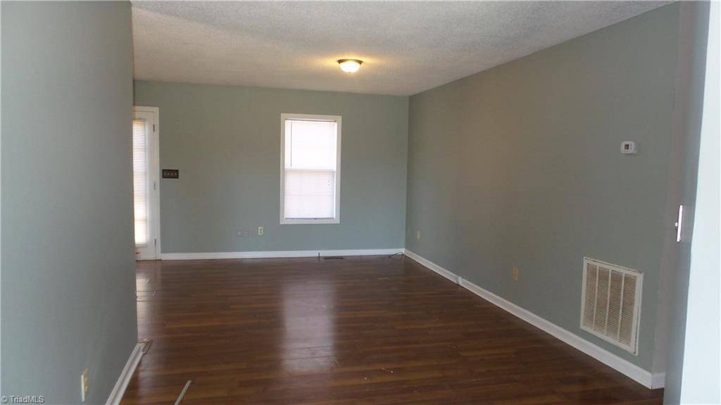 High Point, NC 27260,207 Murray ST