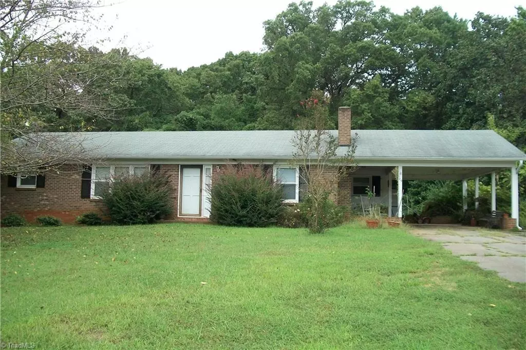 Rural Hall, NC 27045,709 Sommerdale CT