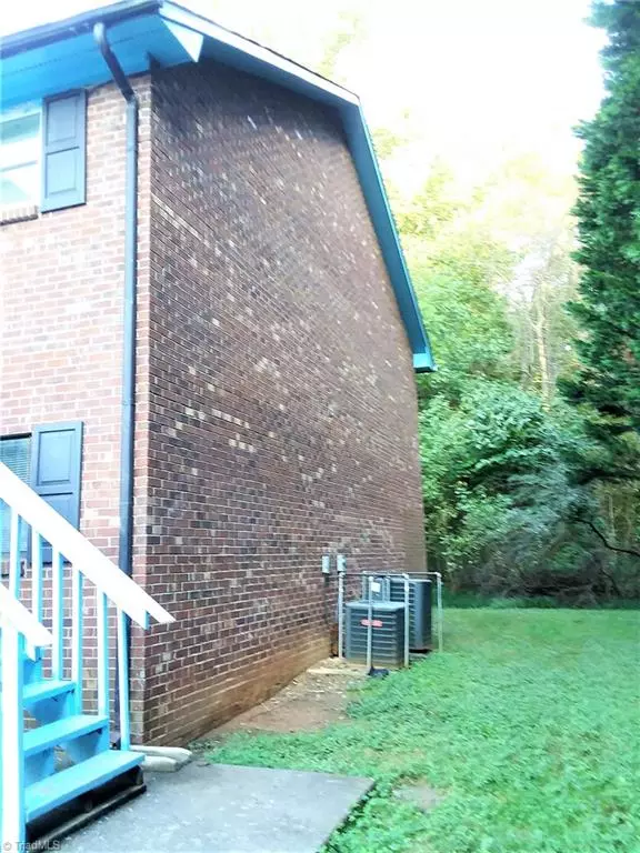 Winston Salem, NC 27107,1602 Oak Croft CT