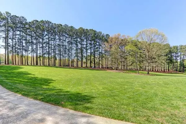 Summerfield, NC 27358,7510 Whitaker DR