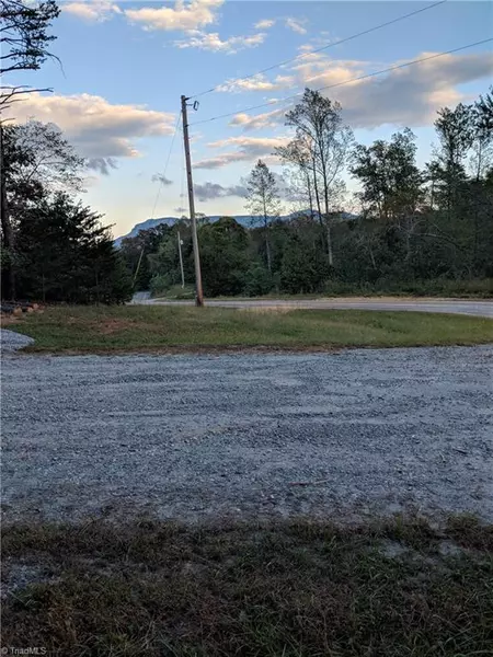 00 Flat Rock RD, Pinnacle, NC 27043