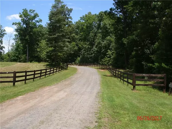 1109 Big Wood TRL, Yadkinville, NC 27055