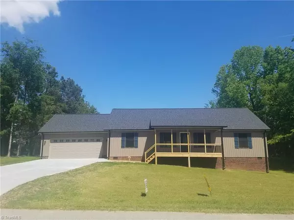 289 Amandale LN, Lexington, NC 27295