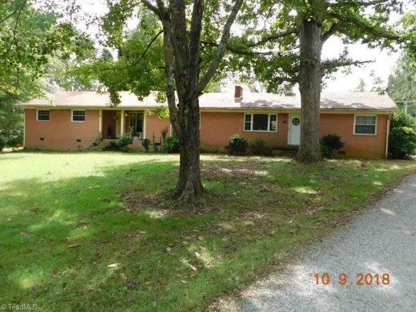 1670 Sullivan RD, Thomasville, NC 27360