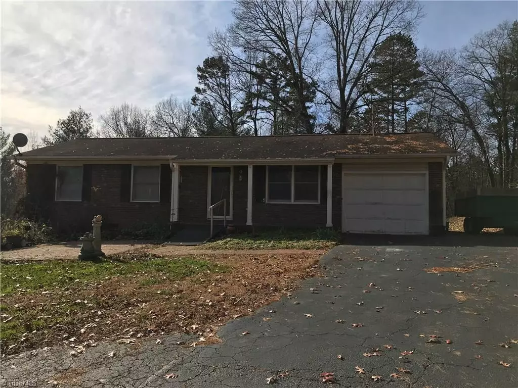 Wilkesboro, NC 28697,860 S Minton RD