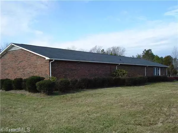 7385 Ridge RD, Lexington, NC 27295