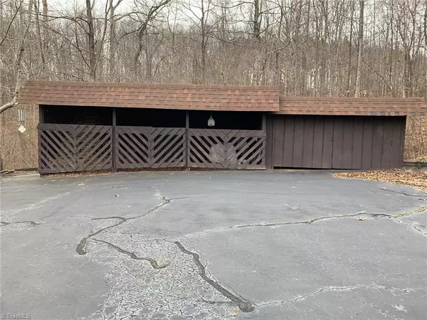 Walnut Cove, NC 27052,1135 Canyon Trail RD