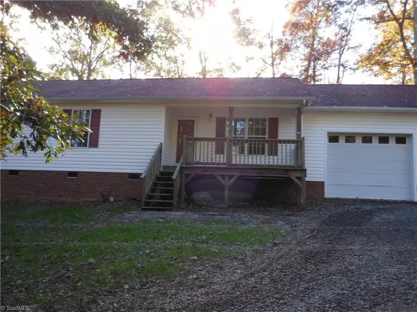 Thomasville, NC 27360,121 Leisure LN