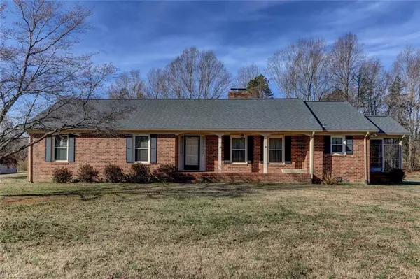 350 Birch Creek RD, Mcleansville, NC 27301