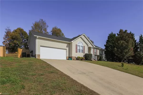 Thomasville, NC 27360,14 Deer Field CT