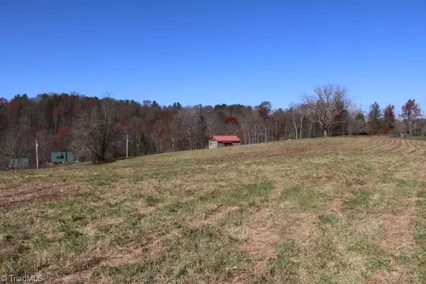 Hillsville, VA 24343,00 Gladesboro RD