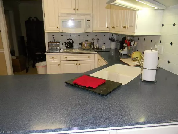 Madison, NC 27025,194 Valley View DR