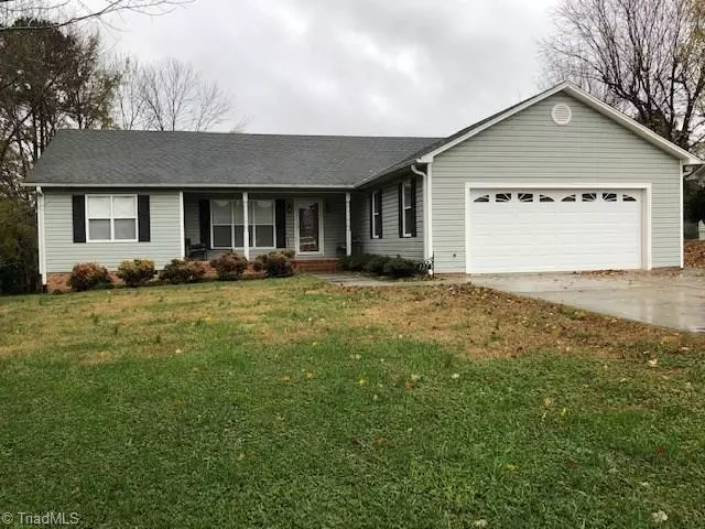 127 Meadowview RD, Mocksville, NC 27028