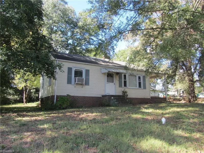 406 S 6th AVE, Mayodan, NC 27027