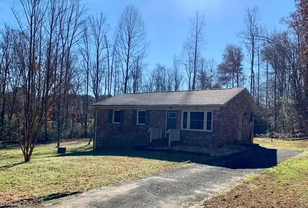 101 Bourbon TRL, Mount Airy, NC 27030