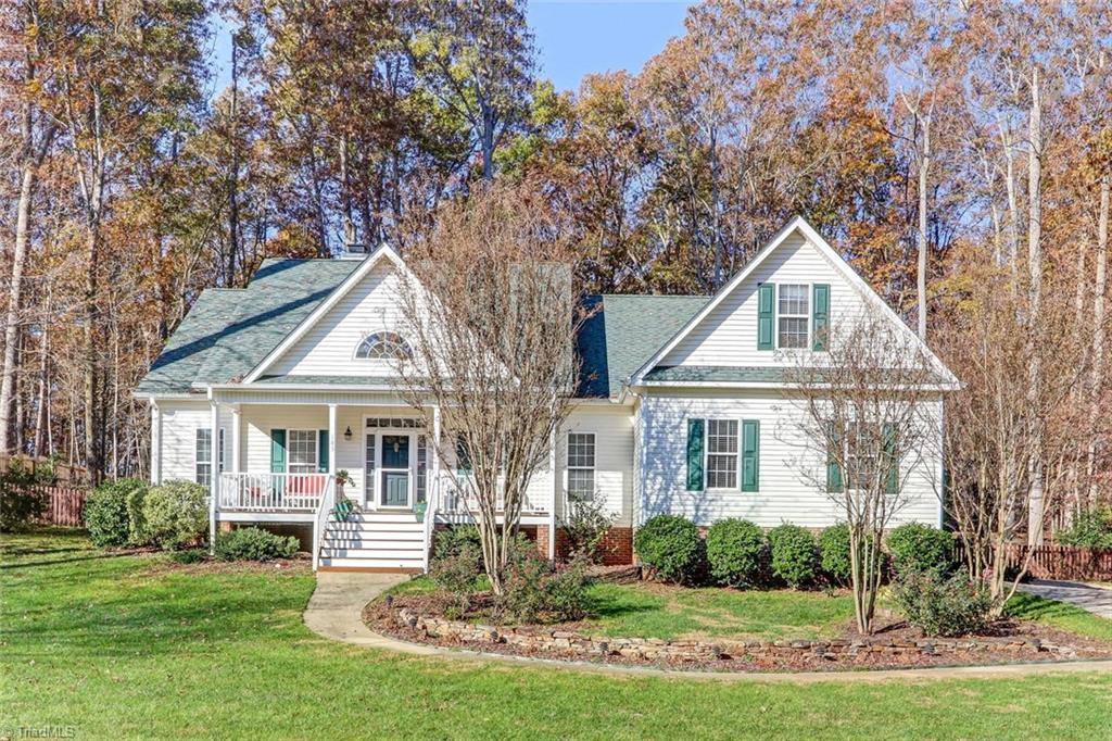 185 Cottonwood LN, Summerfield, NC 27358