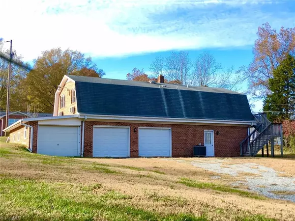 158 Martin AVE, Lexington, NC 27292