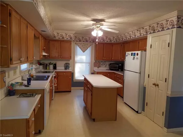 Pleasant Garden, NC 27313,6303 Oak Point DR