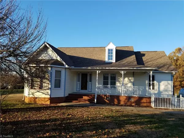 6303 Oak Point DR, Pleasant Garden, NC 27313