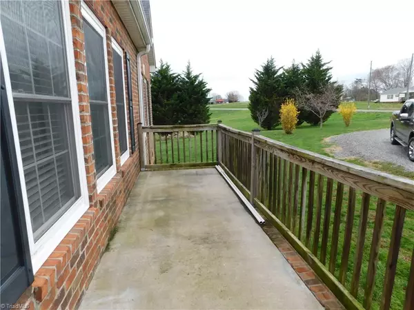 Ararat, NC 27007,194 Chilton RD