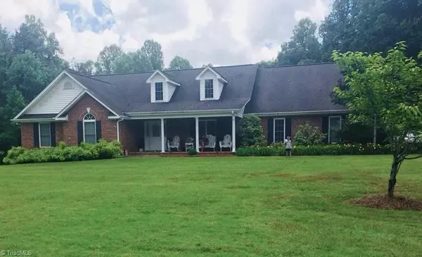 2249 Slate RD, King, NC 27021