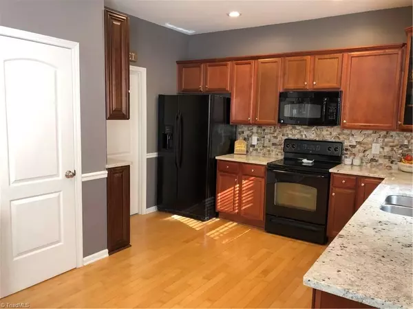 Kernersville, NC 27284,4606 Woodway DR