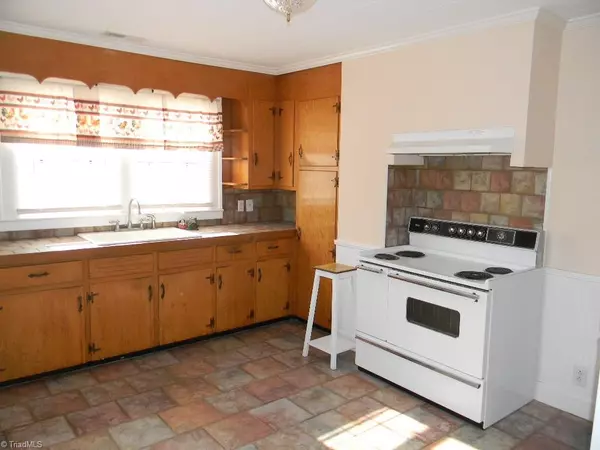 Madison, NC 27025,163 Case School RD