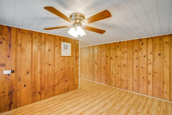 Mocksville, NC 27028,434 Gladstone RD