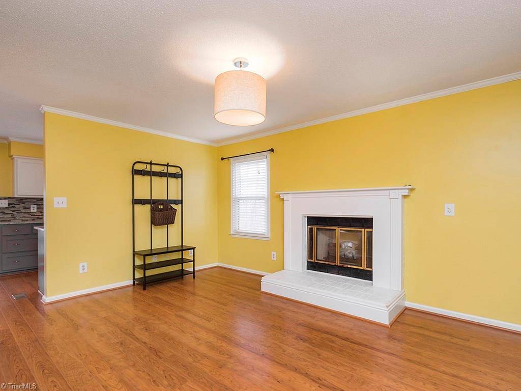 Burlington, NC 27215,502 Plantation DR