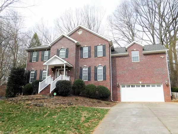 4600 Asbury Place DR, Clemmons, NC 27012