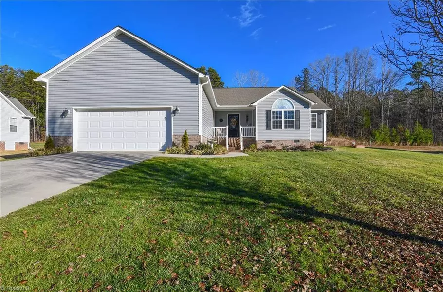 2424 Featherstone CT, Trinity, NC 27370