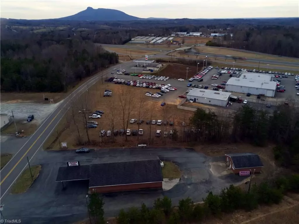 Pilot Mountain, NC 27041,3170 Cook School RD