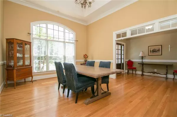 Oak Ridge, NC 27310,5621 Cape Fox DR