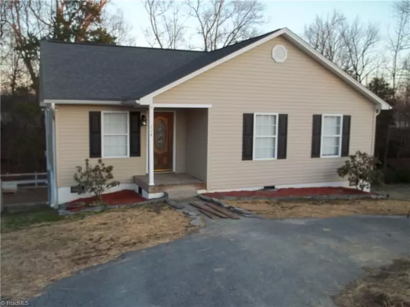 124 Hasty Hill RD, Thomasville, NC 27360