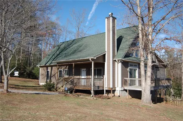 1515 Roaring Gap RD, Thurmond, NC 28685