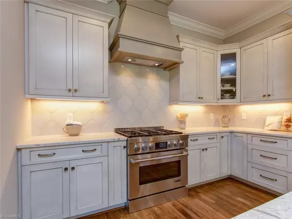 Oak Ridge, NC 27310,5404 Berrier Ridge CT